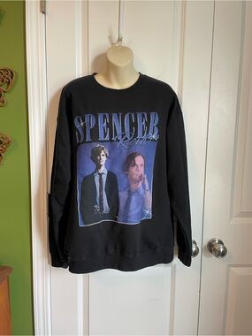 Gildan Heavy Blend Criminal Minds Spencer Reid Large Pullover Sweatshirt